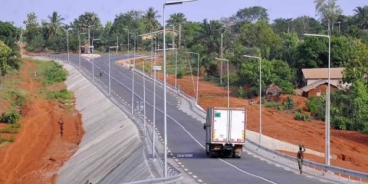 La Guinée et le Sénégal obtiennent un financement de 50 milliards de FCFA pour un corridor routier stratégique