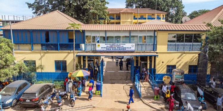 Scandale à la Douane : Identité des 11 Hauts Gradés Accusés de Détournement de 700 Milliards de GNF