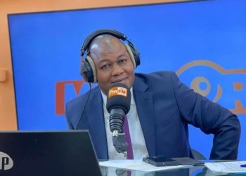 Le célèbre journaliste Aboubacar Diallo rend hommage à sa défunte mère décédée ce dimanche à Conakry vers 16 heures 