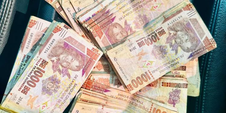 Conakry : La rareté des petites coupures un obstacle pour les usagers de la route et les conducteurs