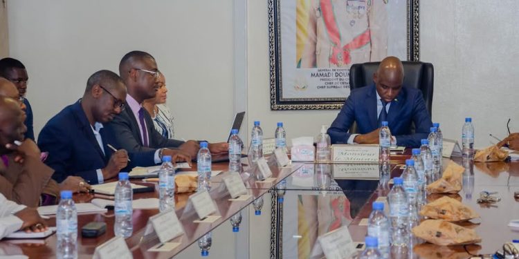 Le ministre Diouhé Bah avertit : La qualité de la formation en santé doit être renforcée