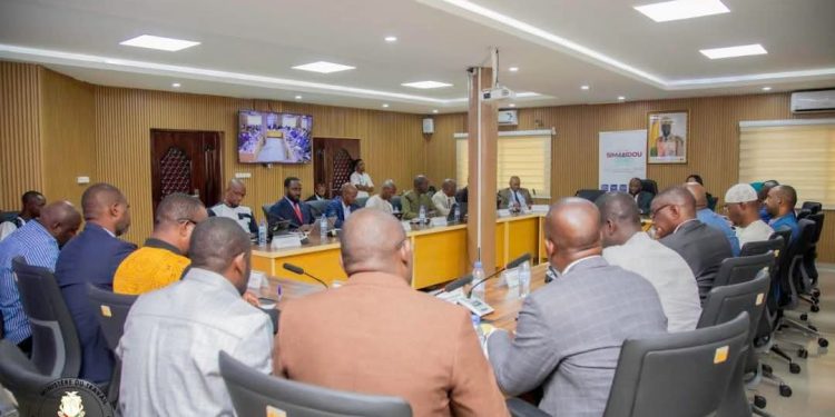 Ministère du Travail : Réunion hebdomadaire du Conseil de cabinet , annonces de retraite de 1 600 agents et engagement des lauréats des concours