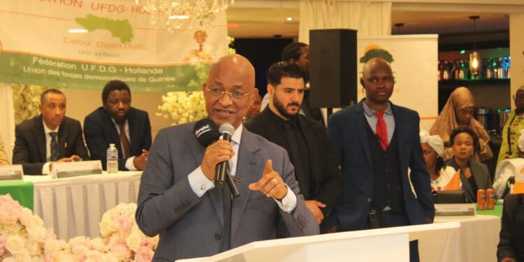 Cellou Dalein Diallo condamne l&rsquo;arrestation du président Aliou Bah  