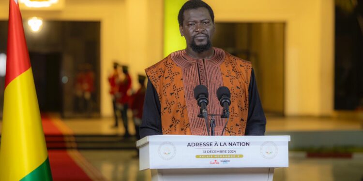 Le Président Mamadi Doumbouya annonce la reprise des activités politiques en 2025