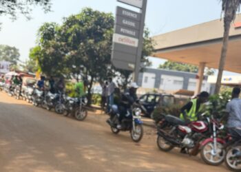 Pénurie d’essence à Conakry : La fin d’année plongée dans le chaos routier (Constat)