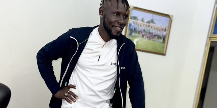Fodé Mansaré nommé ambassadeur des équipes nationales scolaires de Guinée pour l&rsquo;UFOA A