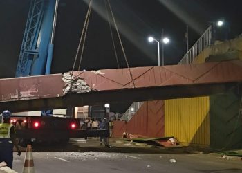 Attention : Travaux sur l&rsquo;autoroute fidel castro avec pose du tablier de la passerelle au niveau du Palais du Peuple dès ce samedi