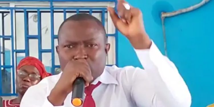 « Nous les attendons le 31 décembre pour la fin de la transition. Et je n’ai pas peur d’être arrêté pour mes convictions », prévient Mouctar Kalissa, secrétaire de la jeunesse de l’UFR