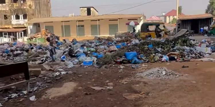 Conakry une capitale submergée par les ordures : un constat accablant à l’approche des fêtes