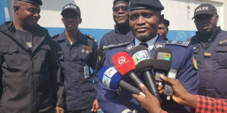 Arrestation d’une escroqueuse immobilière à Gbessia : Plus de 149 millions de GNF dérobés à 21 victimes 