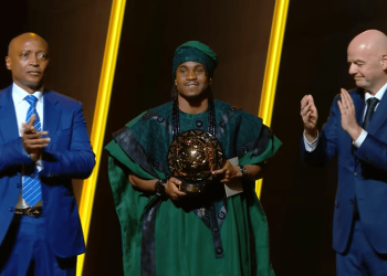Coup de Tonnerre : Ademola Lookman remporte le Ballon d&rsquo;Or Africain 2024 devant Serhou Guirassy