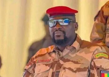 « Depuis août 2024, la mise en place de l’assurance maladie a déjà permis de couvrir plus de 5 000 agents de l’État », a annoncé le Général Mamadi Doumbouya, dans un discours marquant à la nation.