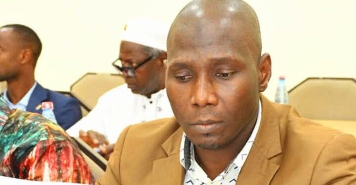 Le conseiller Sayon Mara humilie le RPG Arc-en-ciel sur Facebook