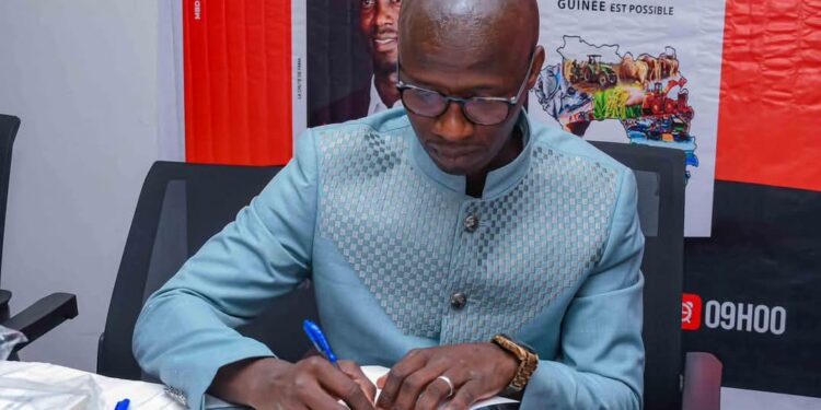 Dédicace : Après un premier ouvrage, le président Mohamed Cissé ne s&rsquo;arrête plus