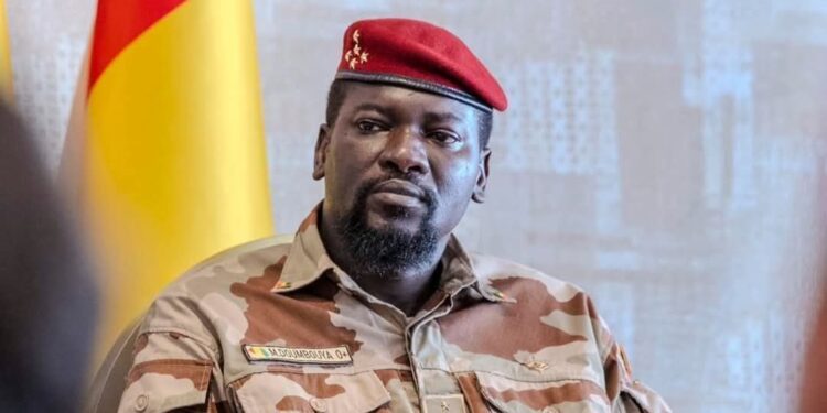 Guinée : Publication du décret révisant les primes de fonction des hauts responsables de l’administration civile