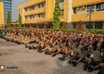 Guinée : Le PM lance un programme innovant de formation civilo-militaire pour les nouveaux fonctionnaires