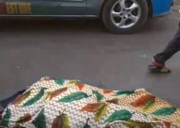 Kountia : Un lycéen périsse sous les roues d’un camion-citerne après une chute