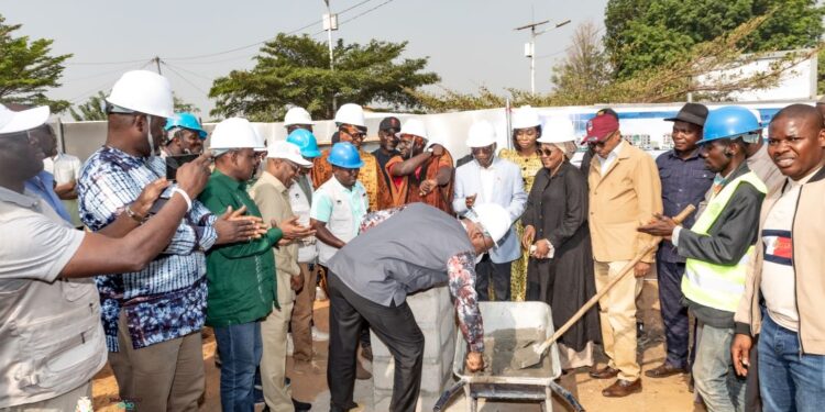 Nzérékoré : le PM pose la première pierre d&rsquo;une nouvelle Cité administrative 
