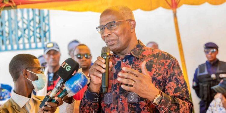 Le premier ministre annonce la mise en place d&rsquo;une centrale de production d&rsquo;oxygène à l&rsquo;hôpital régional de N’Zérékoré