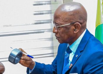 Guinée : le ministre de la justice annonce l&rsquo;introduction du bracelet électronique dans les prisons