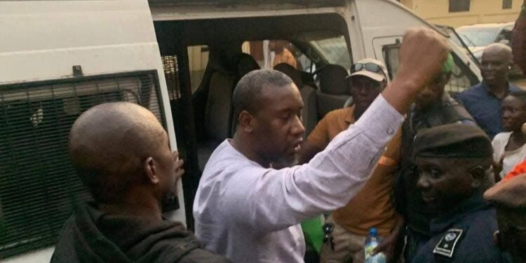 Aliou Bah reste déterminé malgré sa condamnation : « Le combat pour la démocratie continue »