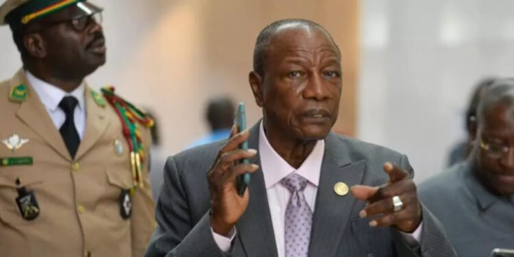 Alpha Condé lance un appel vibrant à ses militants : « Nous allons balayer Doumbouya et reprendre le pouvoir »