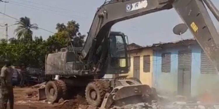 Matoto : plusieurs boutiques devenues lieux de débauche rasées