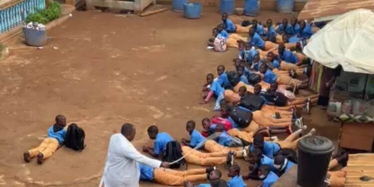 Guinée : « le fouet à l’école, c’est terminé »