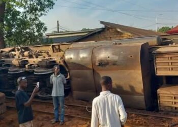 Conakry : un train de la compagnie Rusal deraille à Kakimbo