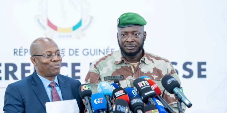 Guinée : Pourquoi le gouvernement reprend la main sur les permis miniers?