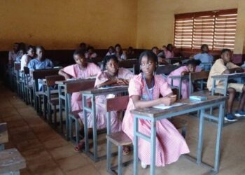 Lancement du CEE à Matoto : 30 522 candidats engagés, dont 16 032 filles, répartis dans 62 centres
