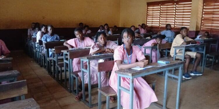 Lancement du CEE à Matoto : 30 522 candidats engagés, dont 16 032 filles, répartis dans 62 centres