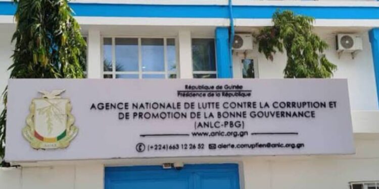 Grève à l’agence anticorruption : quatre agents arrêtés après une plainte pour séquestration