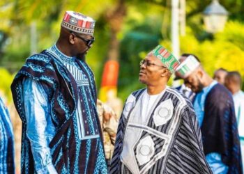 Le Général Doumbouya réglemente les activités industrielles