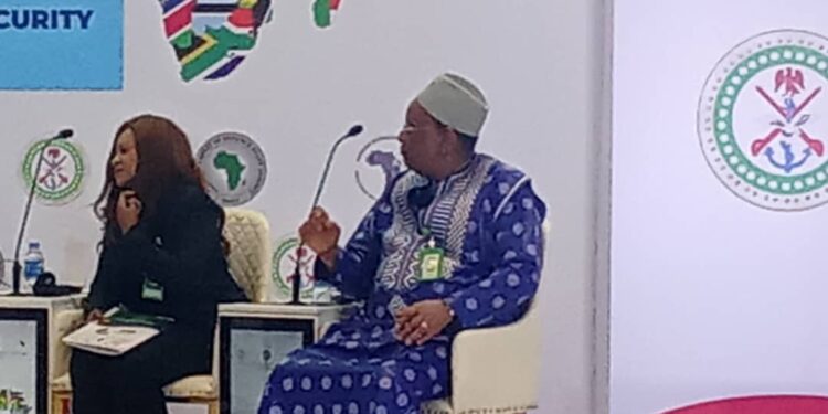 Abuja 2025: le président Lansana Kouyaté plaide pour une souveraineté sécuritaire africaine fondée sur l’innovation et les partenariats