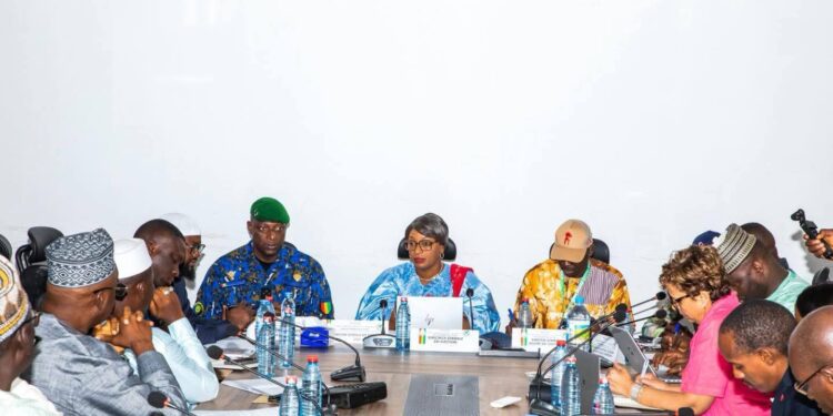 Présidentielle 2025 : la DGE renforce le dialogue avec les candidats autour des subventions, de la sécurité et des délégués