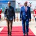 Cérémonie d’investiture à Conakry : le président rwandais Paul Kagame foul e le sol guinéen