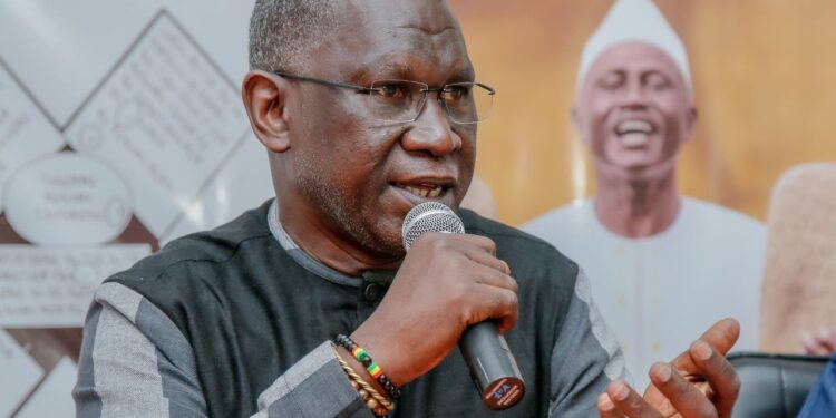 Ahmed Kanté participe à la dédicace de l’ouvrage « Wakara Gan – Les deux tablettes sacrées »
