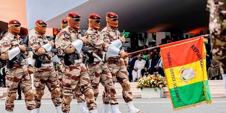 Défilé du 7 août en Côte d’Ivoire: le président Mamadi salue la rigueur et le professionnalisme des forces spéciales guinéennes