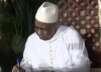 Obsèques de Sidya Touré à Abidjan : Lansana Kouyaté exhorte à ne pas abandonner sa famille